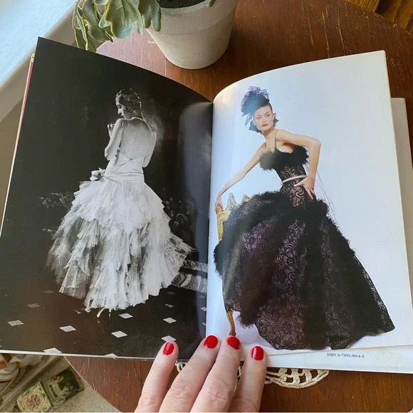 Chanel Universe of Fashion Book EUC - Picture 8 of 13